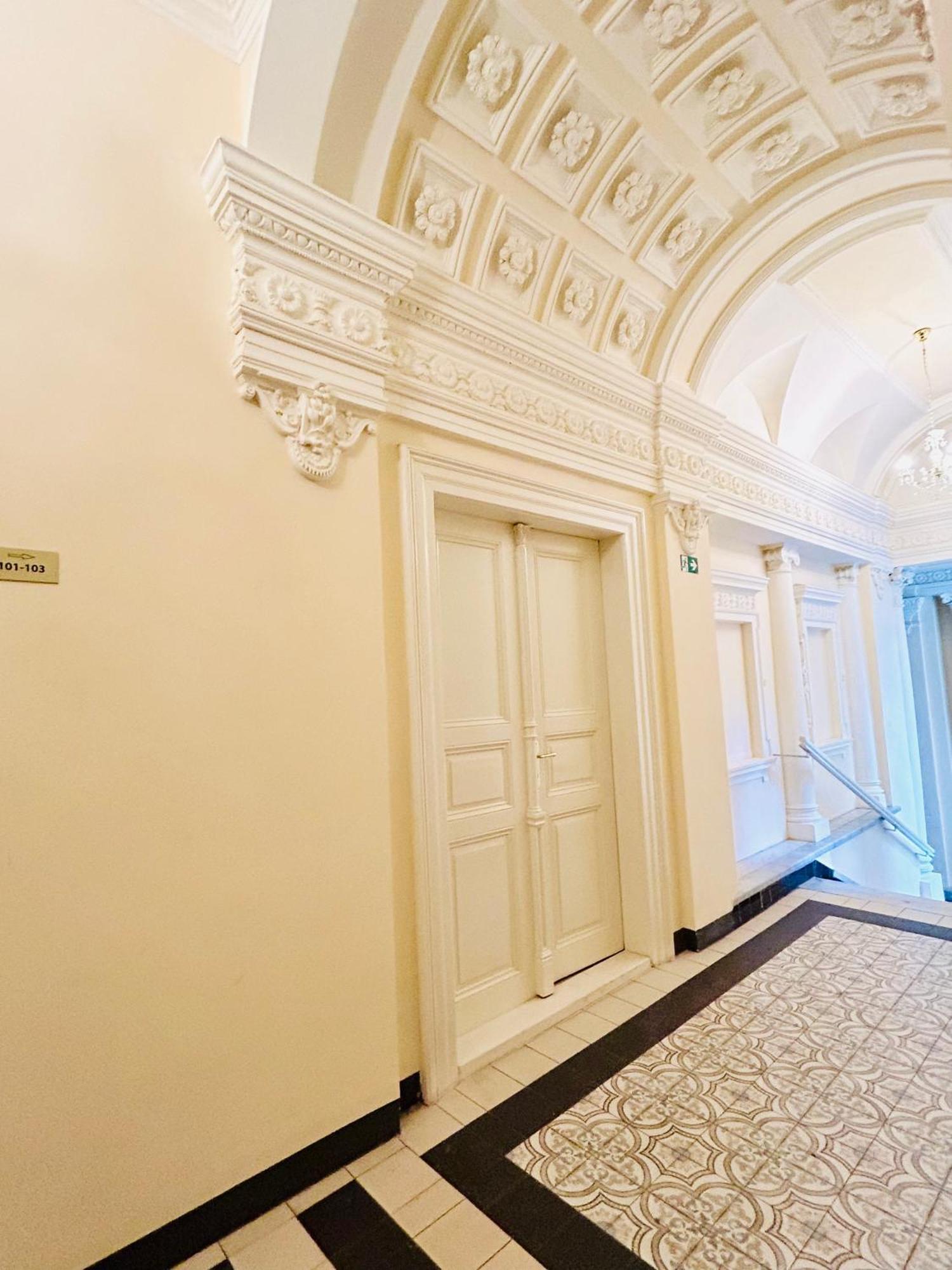 New Design & Style Apartments 50M From Wenceslas Square Прага Экстерьер фото
