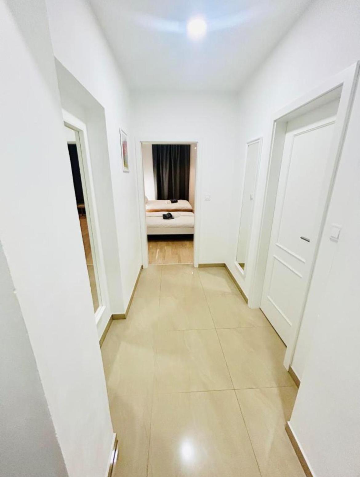 New Design & Style Apartments 50M From Wenceslas Square Прага Экстерьер фото