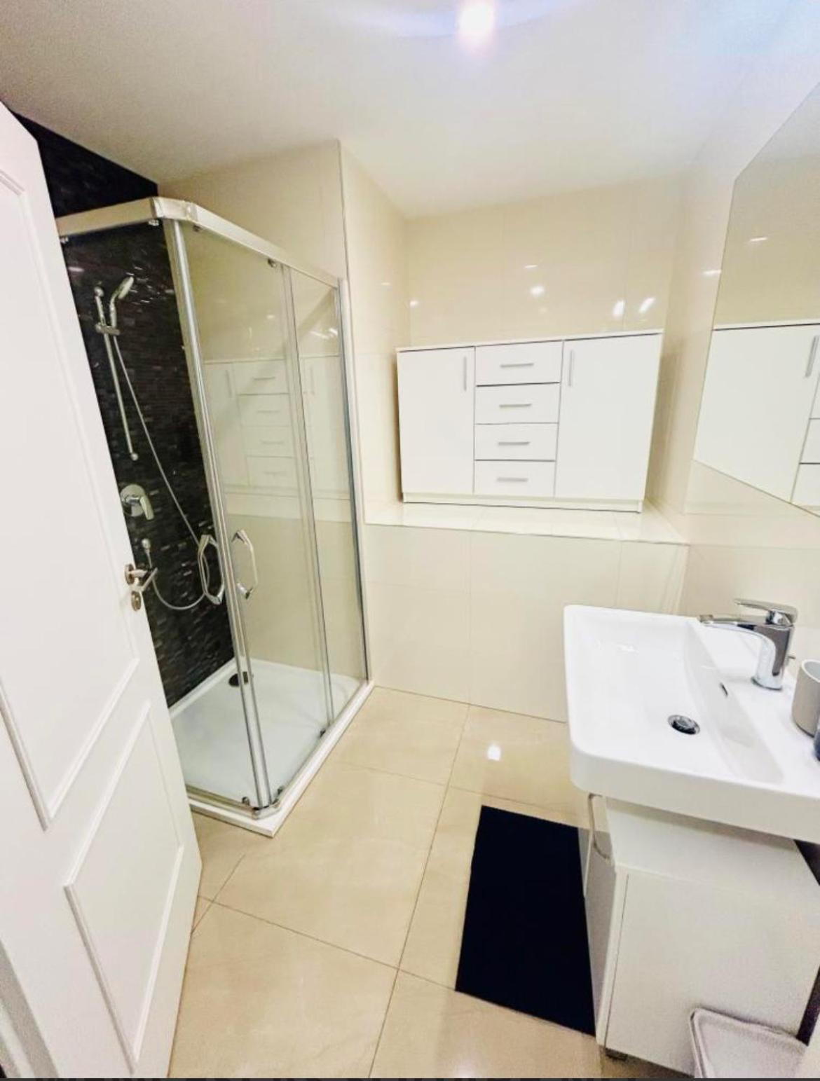 New Design & Style Apartments 50M From Wenceslas Square Прага Экстерьер фото