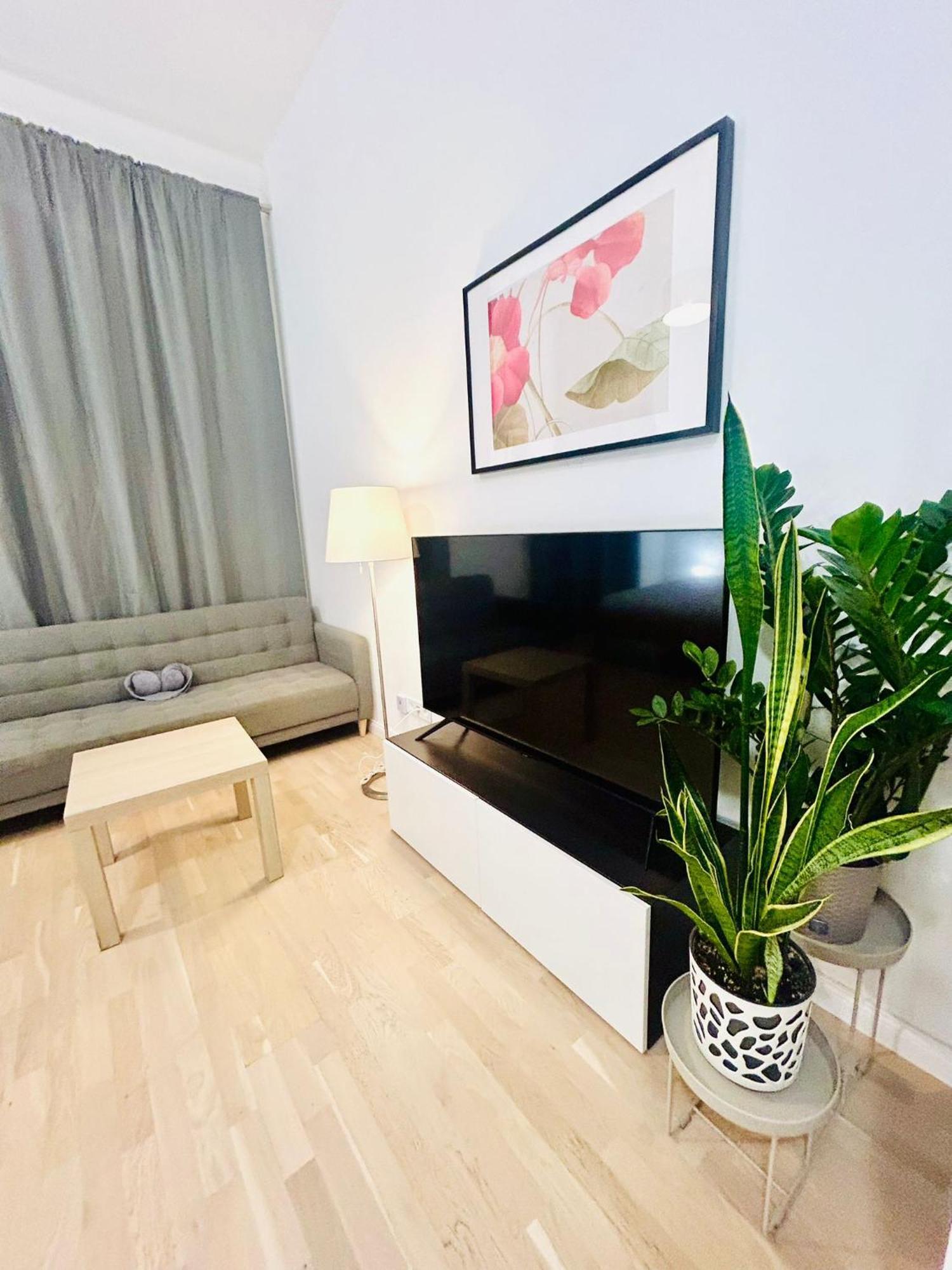 New Design & Style Apartments 50M From Wenceslas Square Прага Экстерьер фото